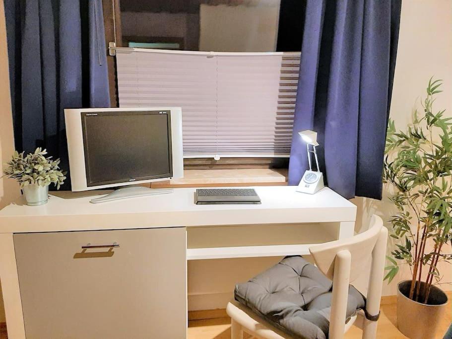 Bungalow Direkt Am See, Mit Eigenem Boot Roding Ngoại thất bức ảnh